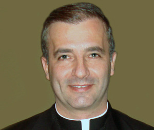 P. Angel Espinoza de los Monteros en Guatemala | Católico Chapín